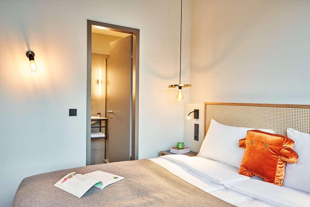Hood House Hotell Hamburg-Harburg Rum bild