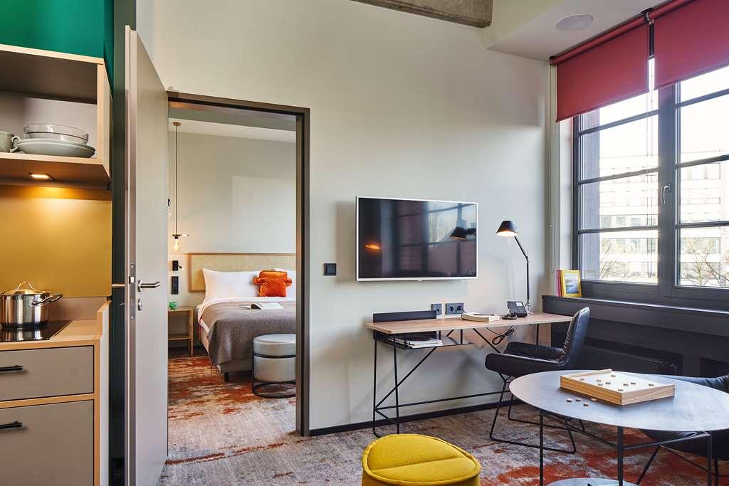 Hood House Hotell Hamburg-Harburg Rum bild